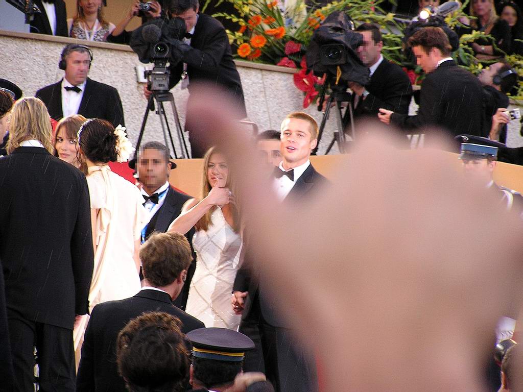 Saffron Burrows, Jennifer Aniston, Brad Pitt