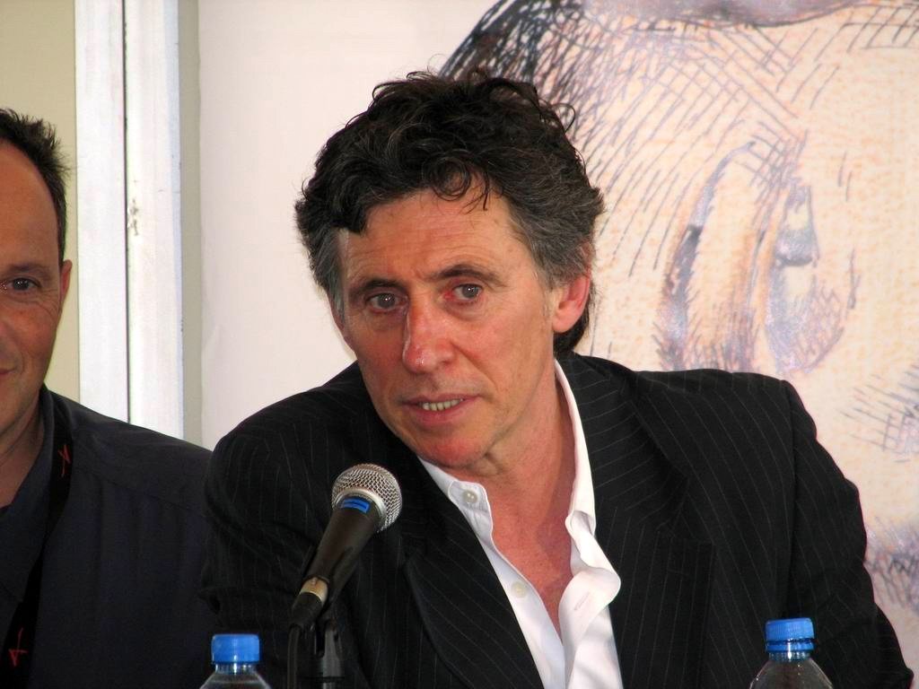 Gabriel Byrne