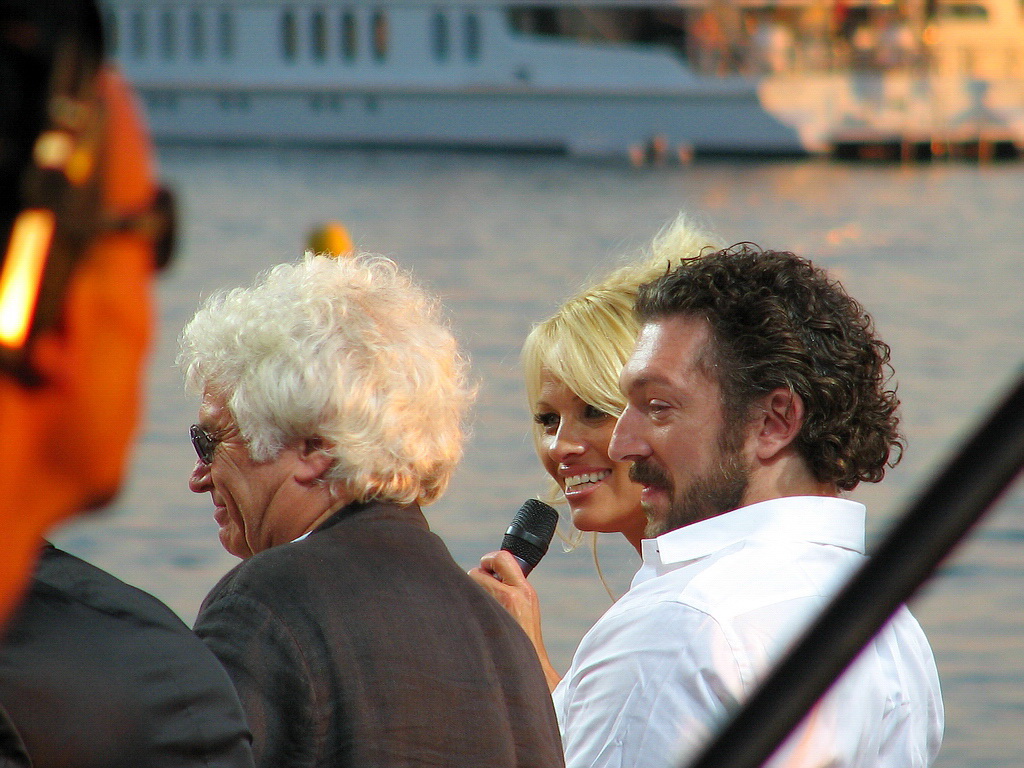 Jean-Jacques Annaud, Pamela Anderson & Vincent Cassel